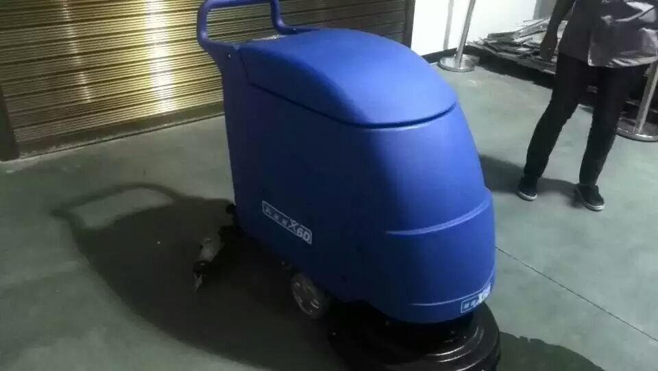 【企業(yè)快訊】寧德新能源集團再購4臺洗地機交機完畢！